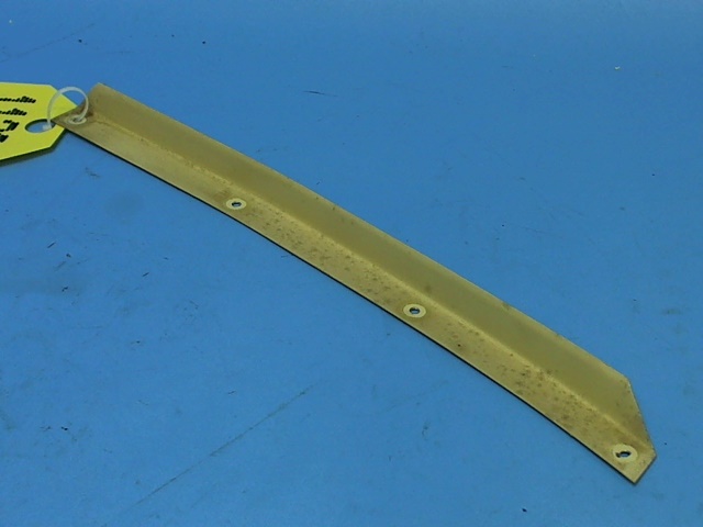 63071-07 Piper - RETAINER - Right rear rear window